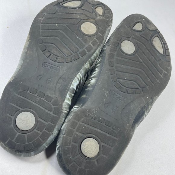 CROCS Mens 7 Womens 9 Dual Comfort Gray Camo Thong Flip Flops Comfort Cushion - Picture 4 of 5